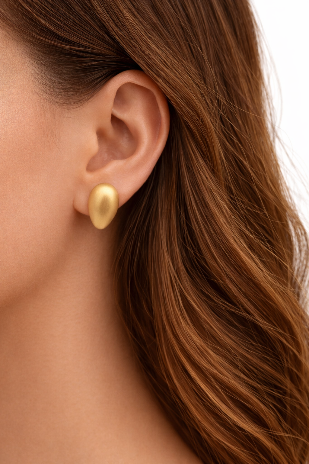 Aretes Colgantes Mate en Oro Amarillo 14K