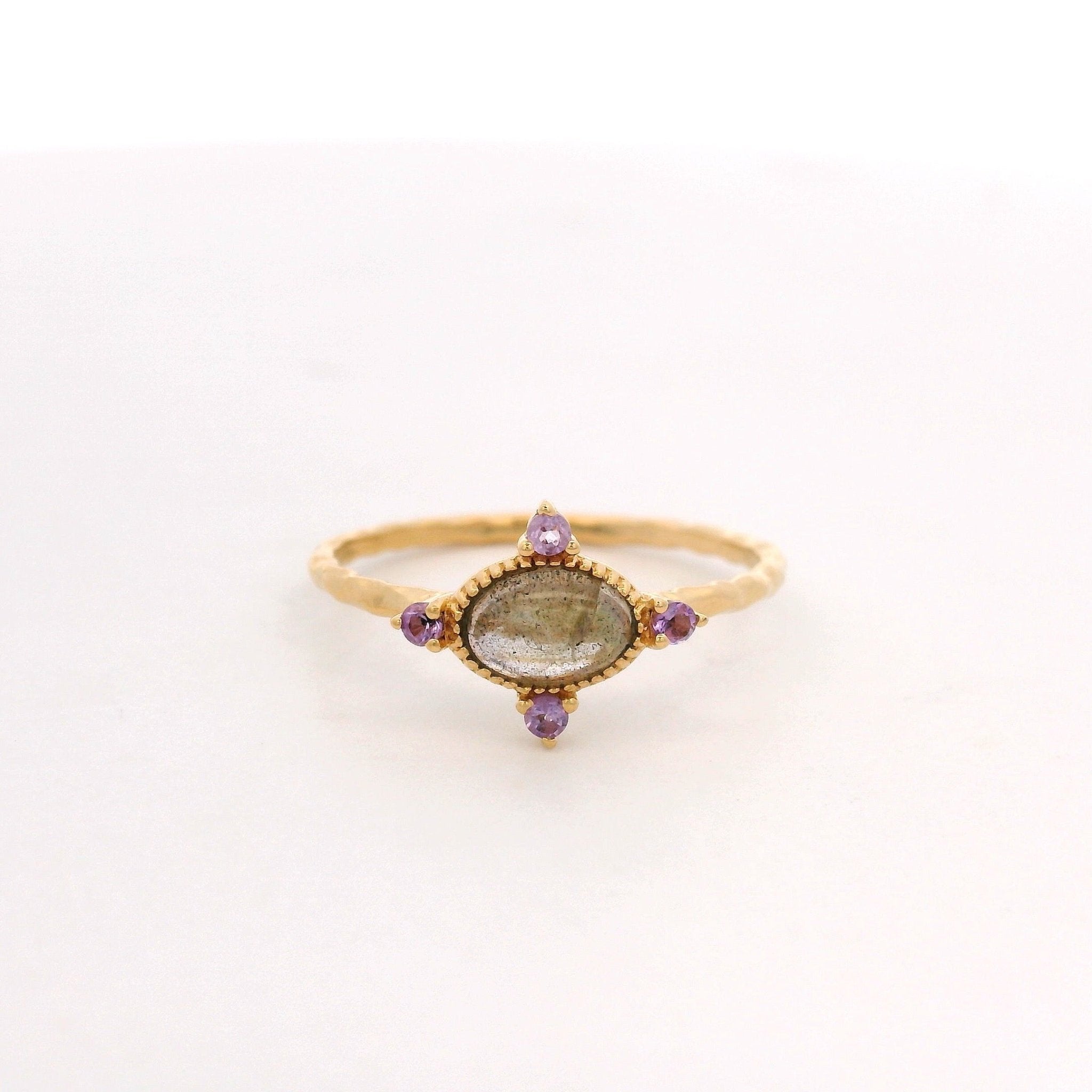 925YG OVAL LABRADORITE POINTS AMETHYST RING T6.5 - C'SANTOS
