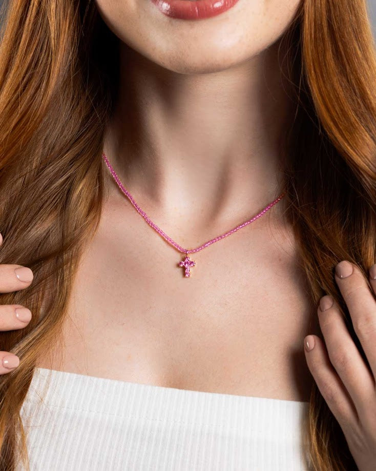 Collar Cruz Mediana en Plata 925 con Circonias Rosas