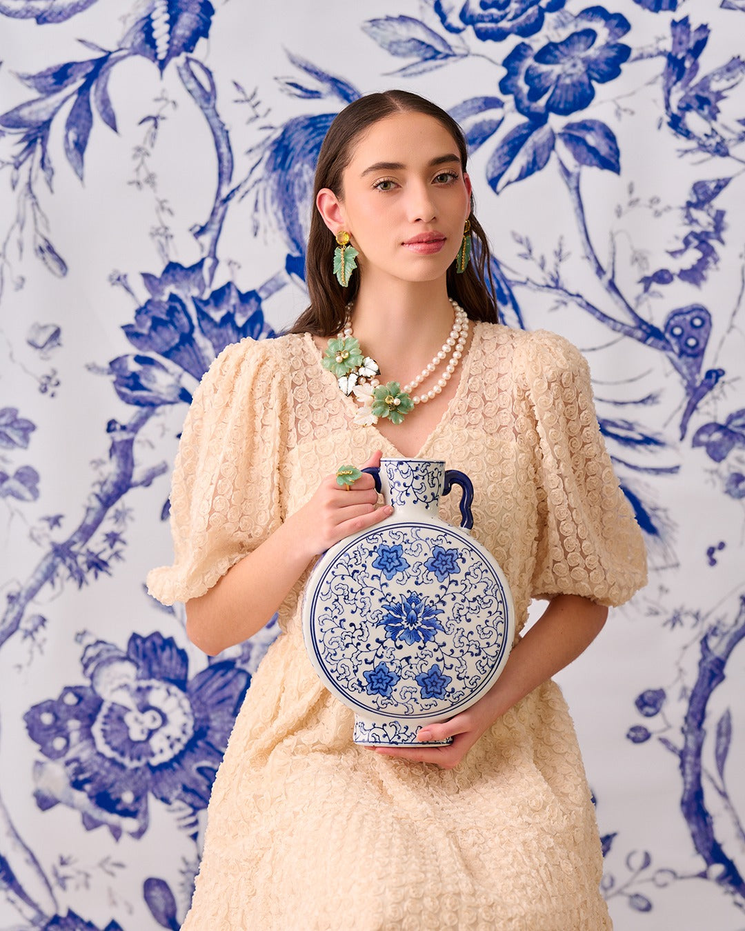 BROOCH SET WITH 55MM GREEN AVENTURINE FLOWER 2 WITE MOP LEAVES WITH PEARL CITRINE AND LABRADORITE