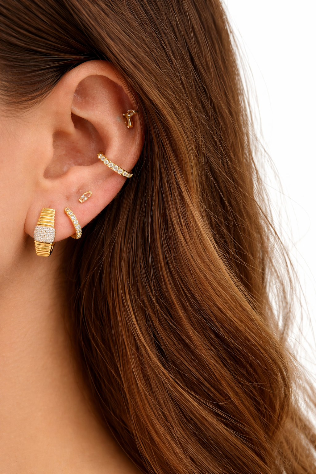 D0.11CT 14KY TEXTURE HUGGIE 15MM EARRINGS