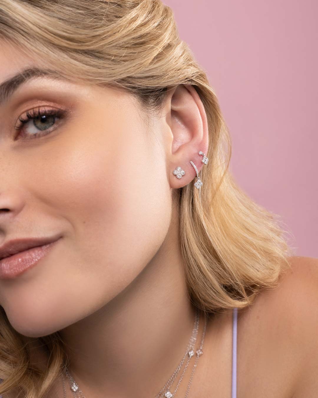 D0.19 14KW FLOWER EARRINGS - C'SANTOS