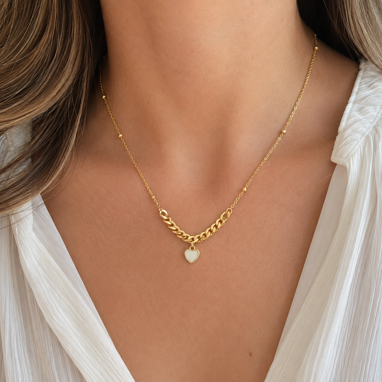 Collar Corazón Esmaltado en Plata 925 con Baño de Oro Amarillo 925