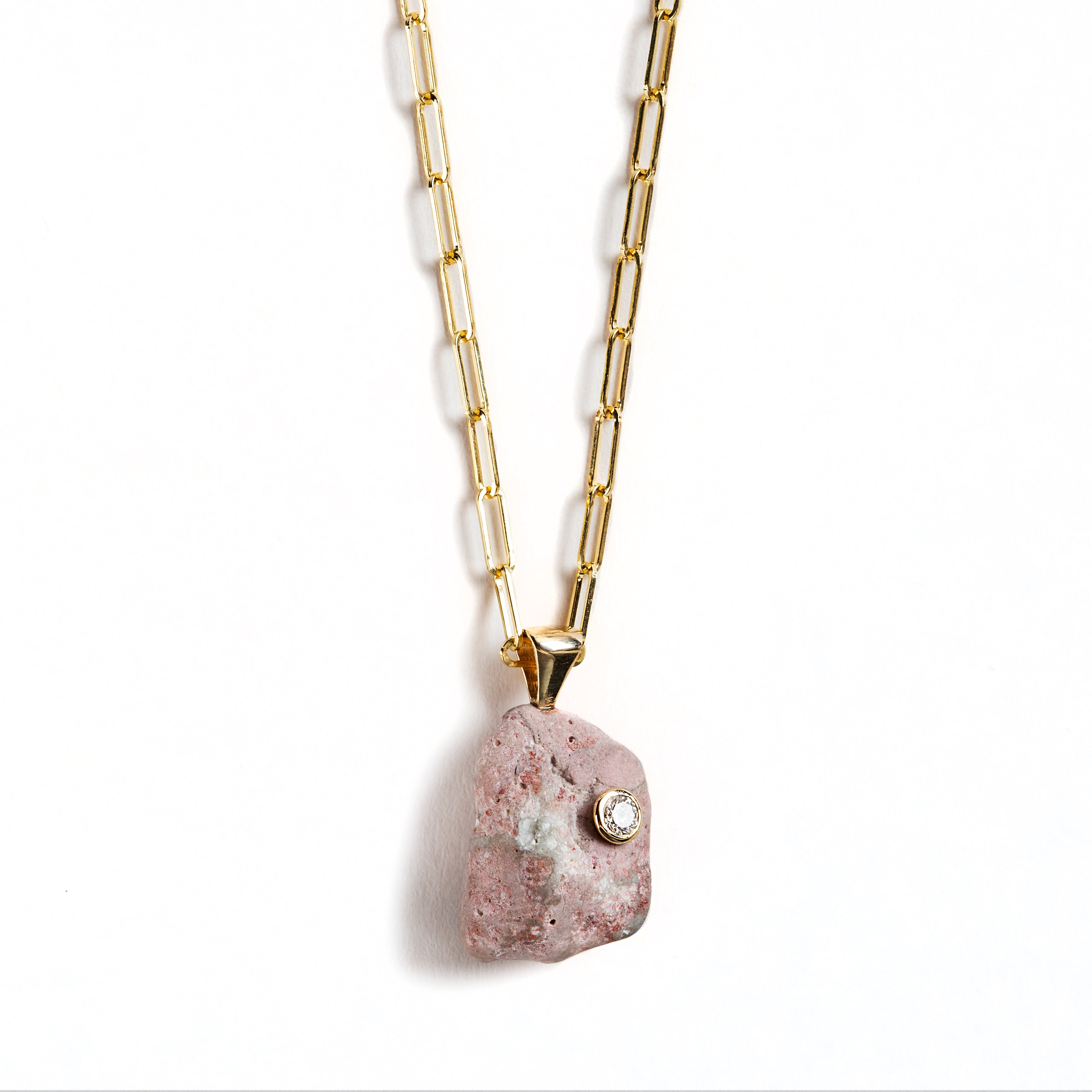 D0.10 CT COLLAR ORO AMARILLO 14KT CON PIEDRA DE MAR BLUSH GRIS