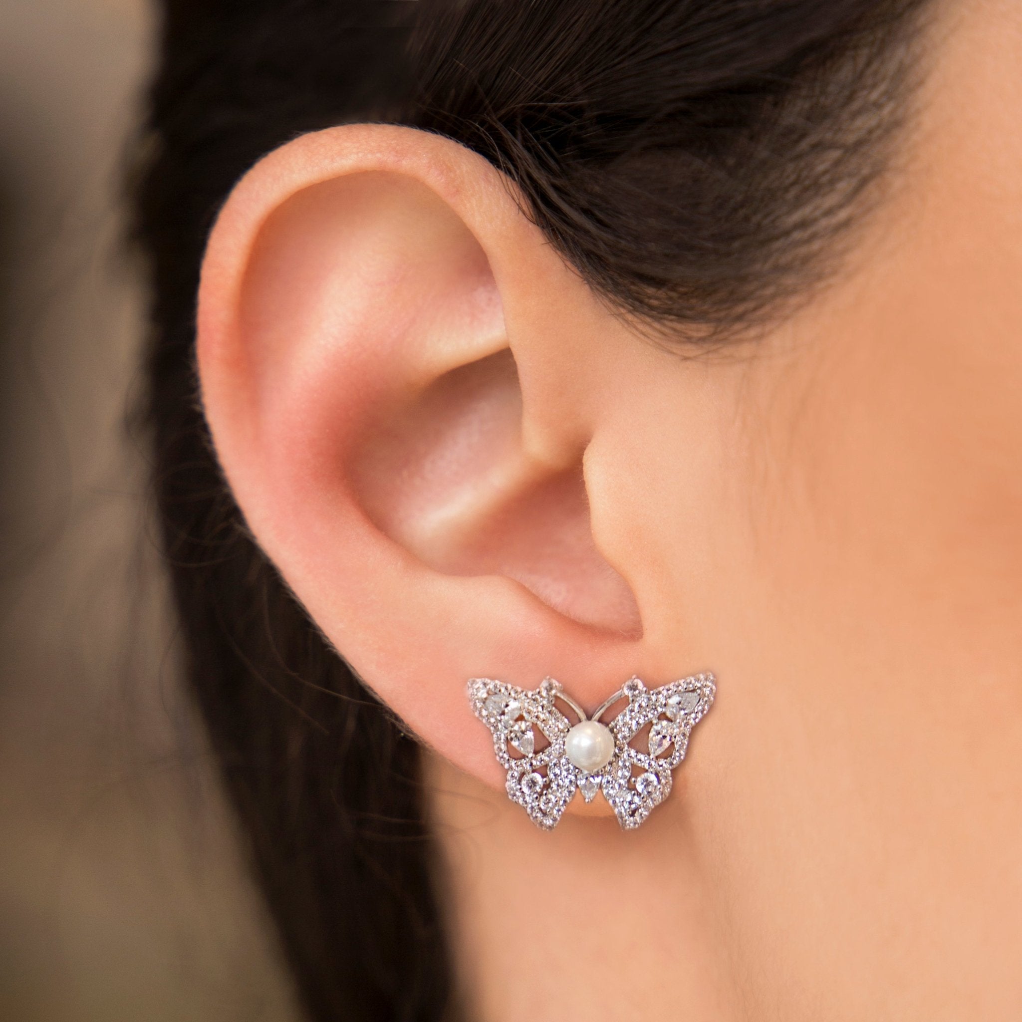 ARETES DE PLATA 925 DE MARIPOSA CON CRISTALES Y PERLA - C'SANTOS