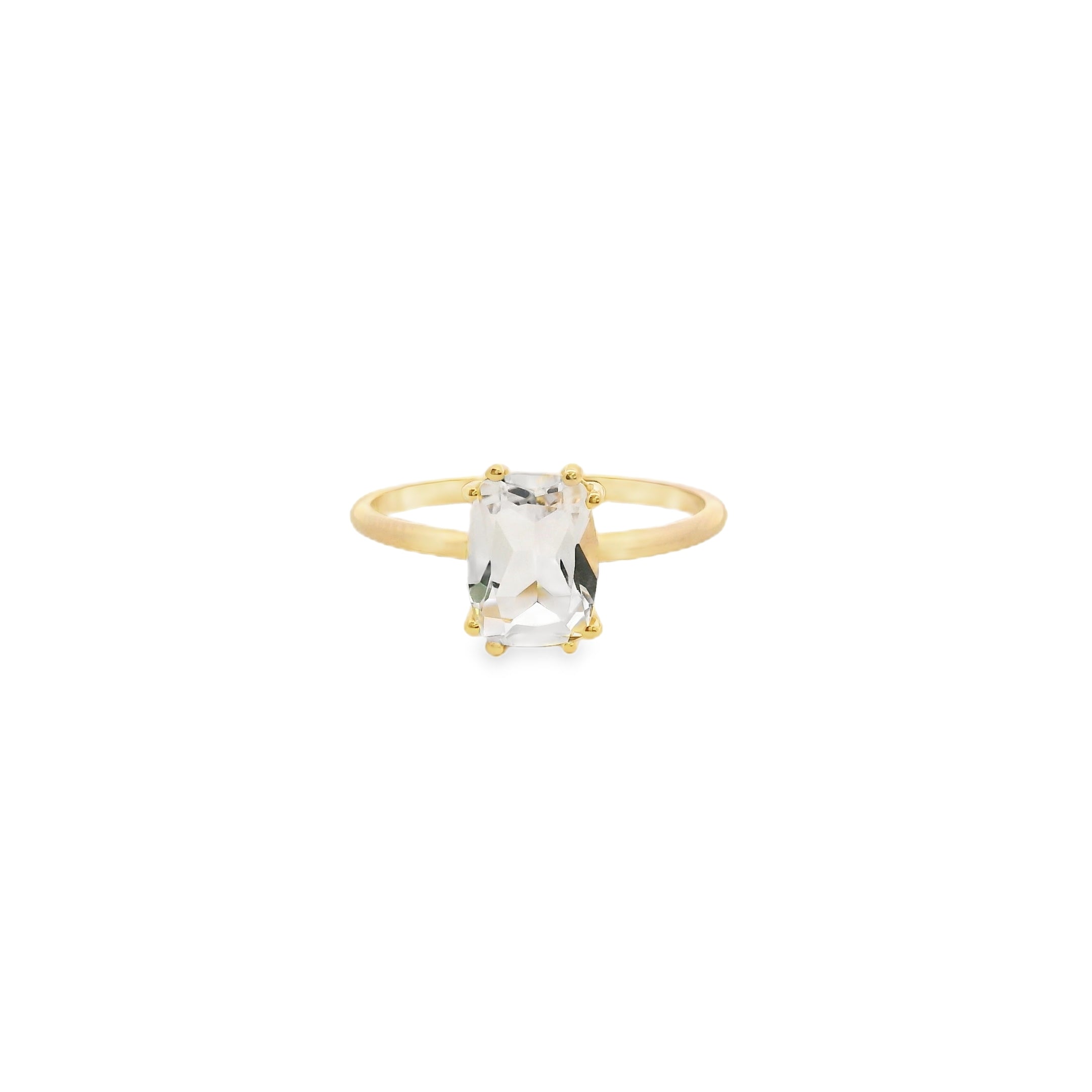 Anillo Solitario de Cristal Baguette en Oro Amarillo