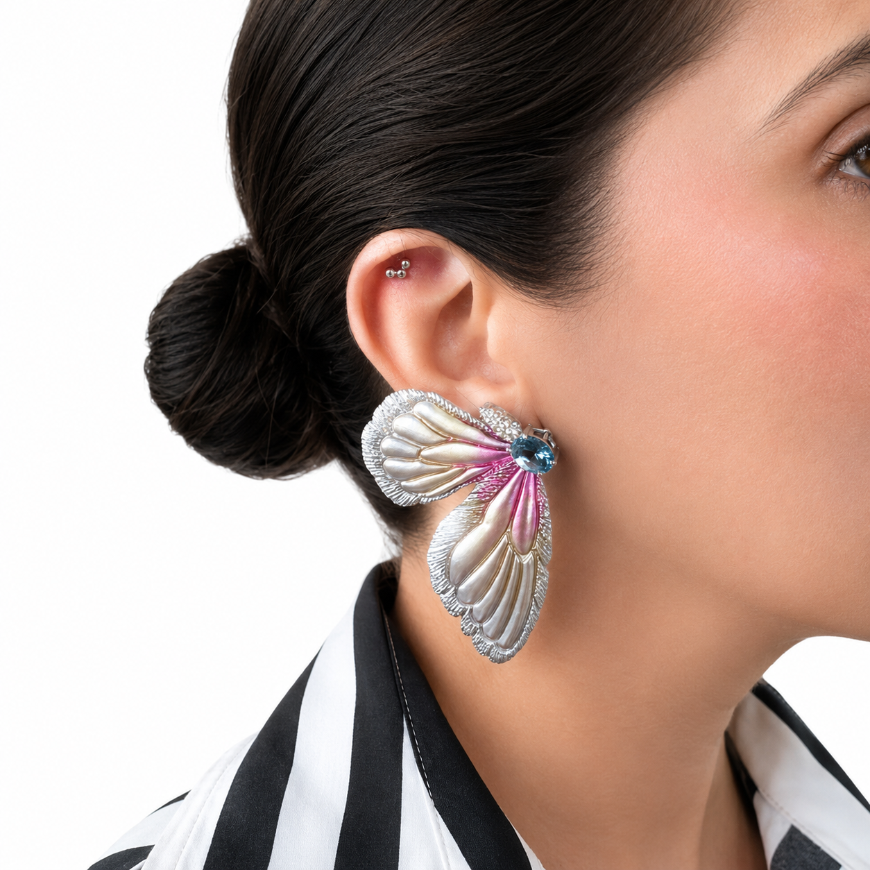 Aretes Mariposa en Plata 925 con Topacio Azul