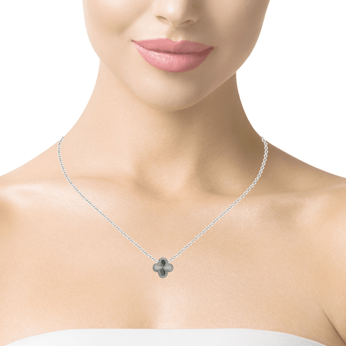 925SL CLOVER TEXTURE WITH CZ AROUND NECKLACE - C'SANTOS