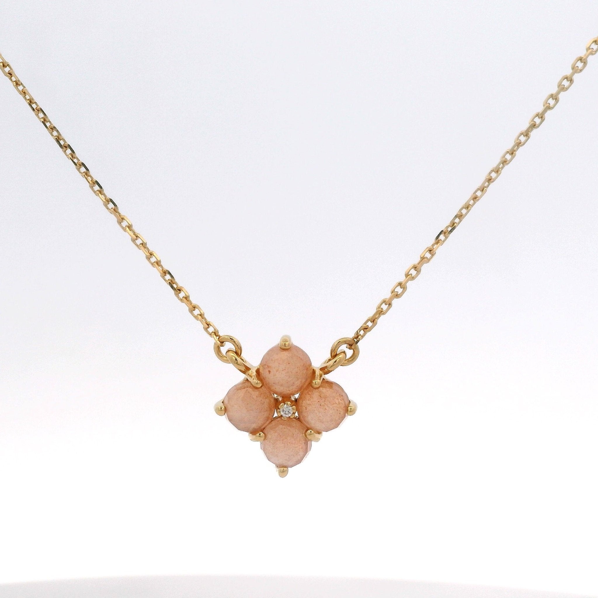 925YG CLOVER MOOSTONE PEACH CENTER CZ NECKLACE - C'SANTOS