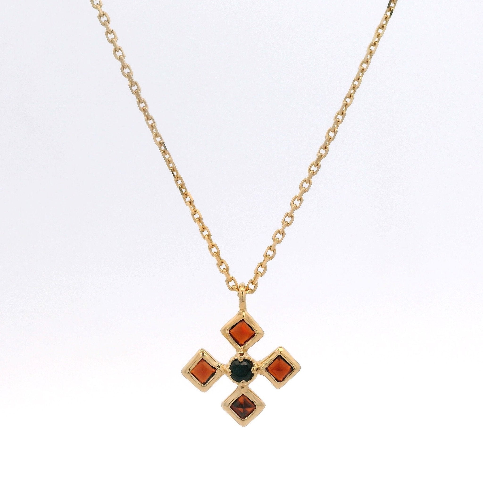 925YG FLOWER GARNET CENTER SPINEL BLACK NECKLACE - C'SANTOS