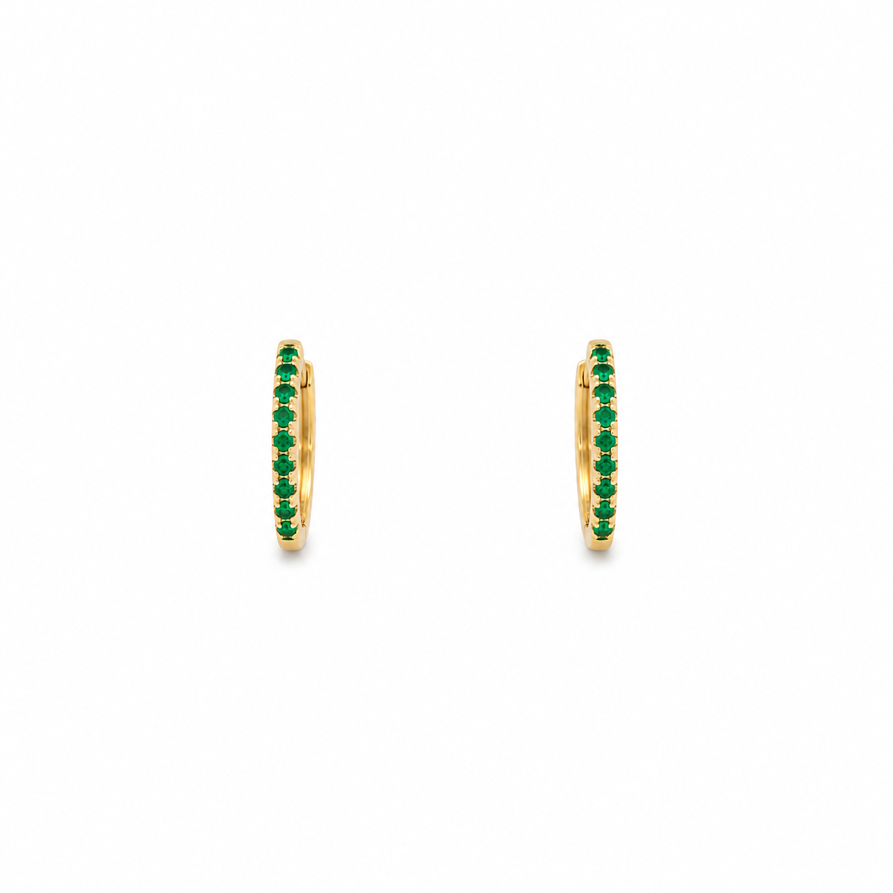 Aretes Huggies con Circonias Verdes en Plata 925 Bañada en Oro