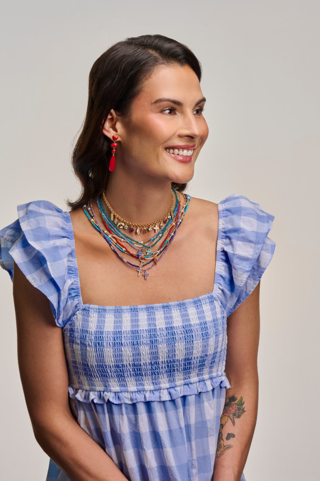 Collar Cruz Mediana en Plata 925 con Circonias Púrpuras