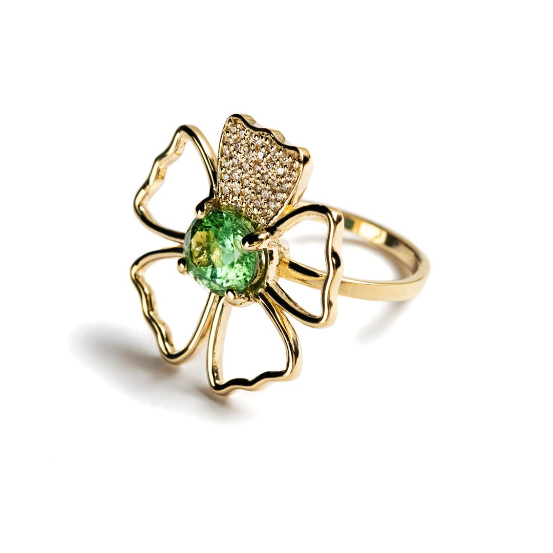 D0.20 CT ANILLO ORO AMARILLO 14KT SILUETA FLOR CON TOURMALINA VERDE