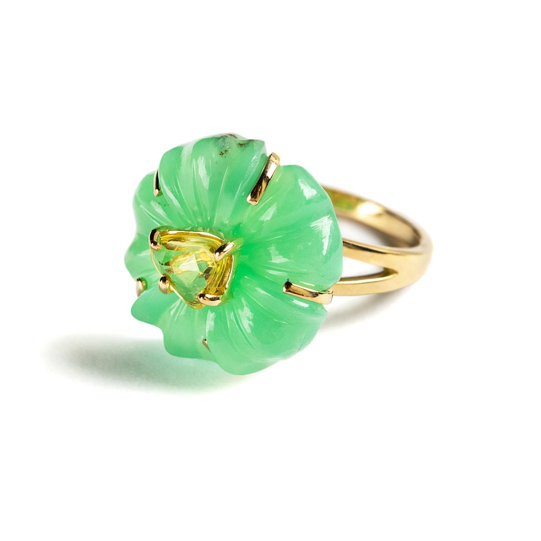 ANILLO ORO AMARILLO 14KT CON FLOR CHRYSOPHASE Y ZAFIRO AMARILLO