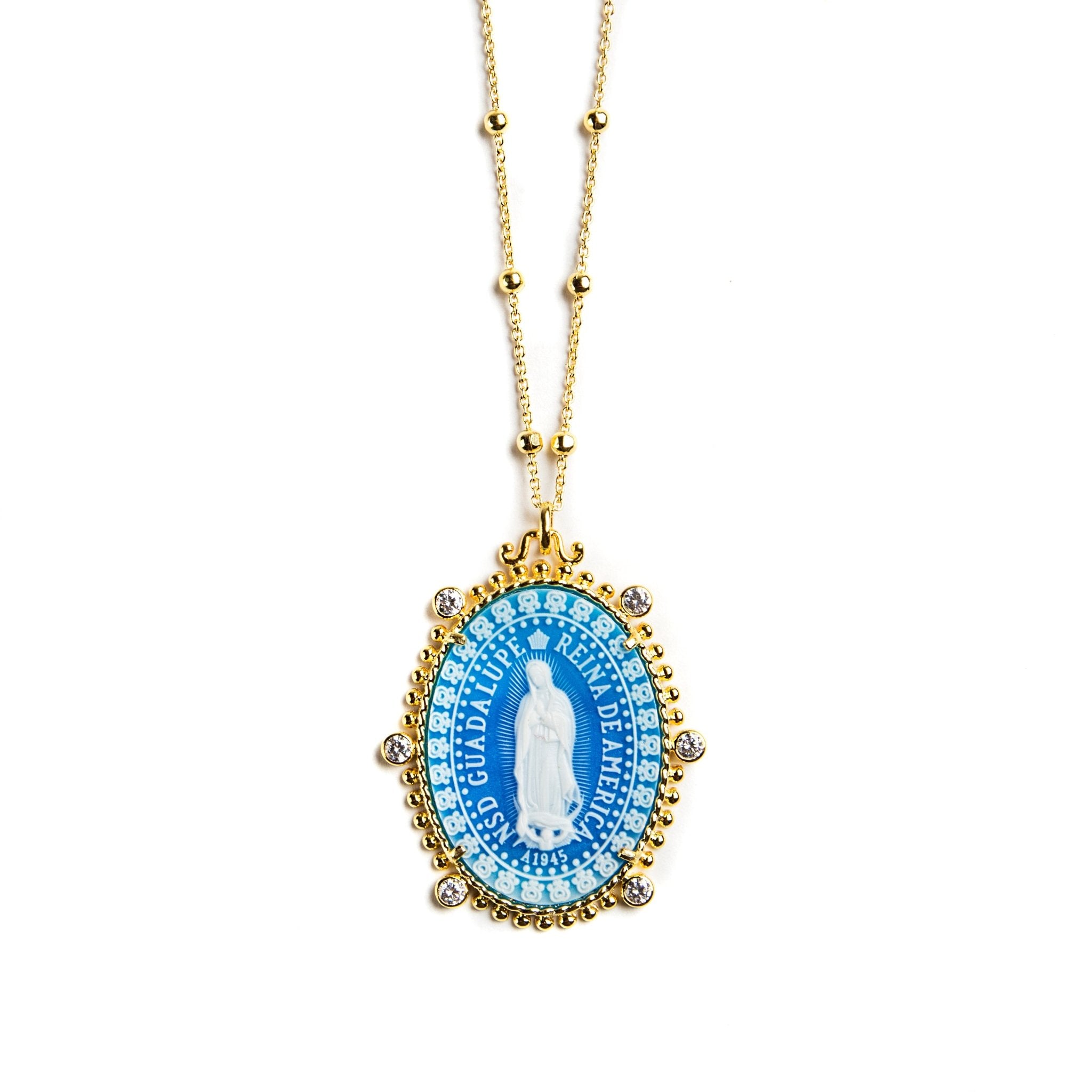 COLLAR CON CAMAFEO DE LA VIRGEN DE GUDALUPE EN AGATA AZUL MONTADO EN PLATA 925 CON BAÑO DE ORO AMARILLO - C'SANTOS